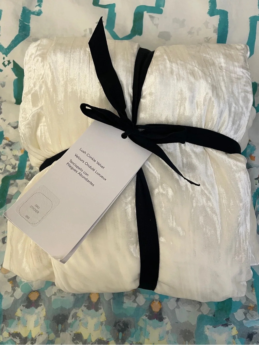 NWT West Elm Luster Crinkle Velvet Duvet Cover - White Full / Queen
